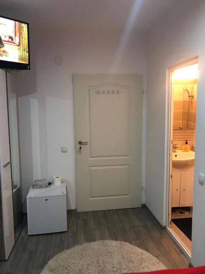 Casa Barza Apartment Orastie Bagian luar foto